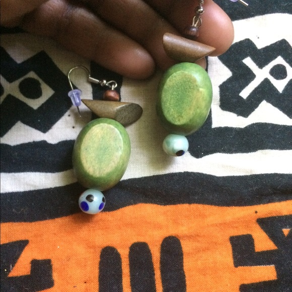 Beautiful handmade airings - Picture 2 of 2